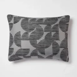 5pc King Geo Reversible Decorative Comforter Set With Throw Black/Gray - Room Essentials™ 16 5pc King Geo Reversible Decorative Comforter Set With Throw Black/Gray - Room Essentials™ -Room Essentials GUEST 12ae2f60 843c 4f9c af39 d4a54c795ed2