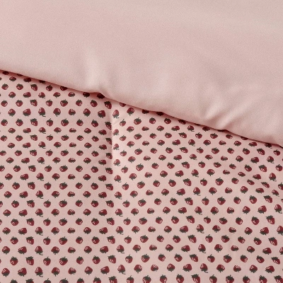 Strawberry Print Reversible Microfiber Comforter & Sheet Set Light Pink - Room Essentials™ 6 Strawberry Print Reversible Microfiber Comforter & Sheet Set Light Pink - Room Essentials™ - Image 4